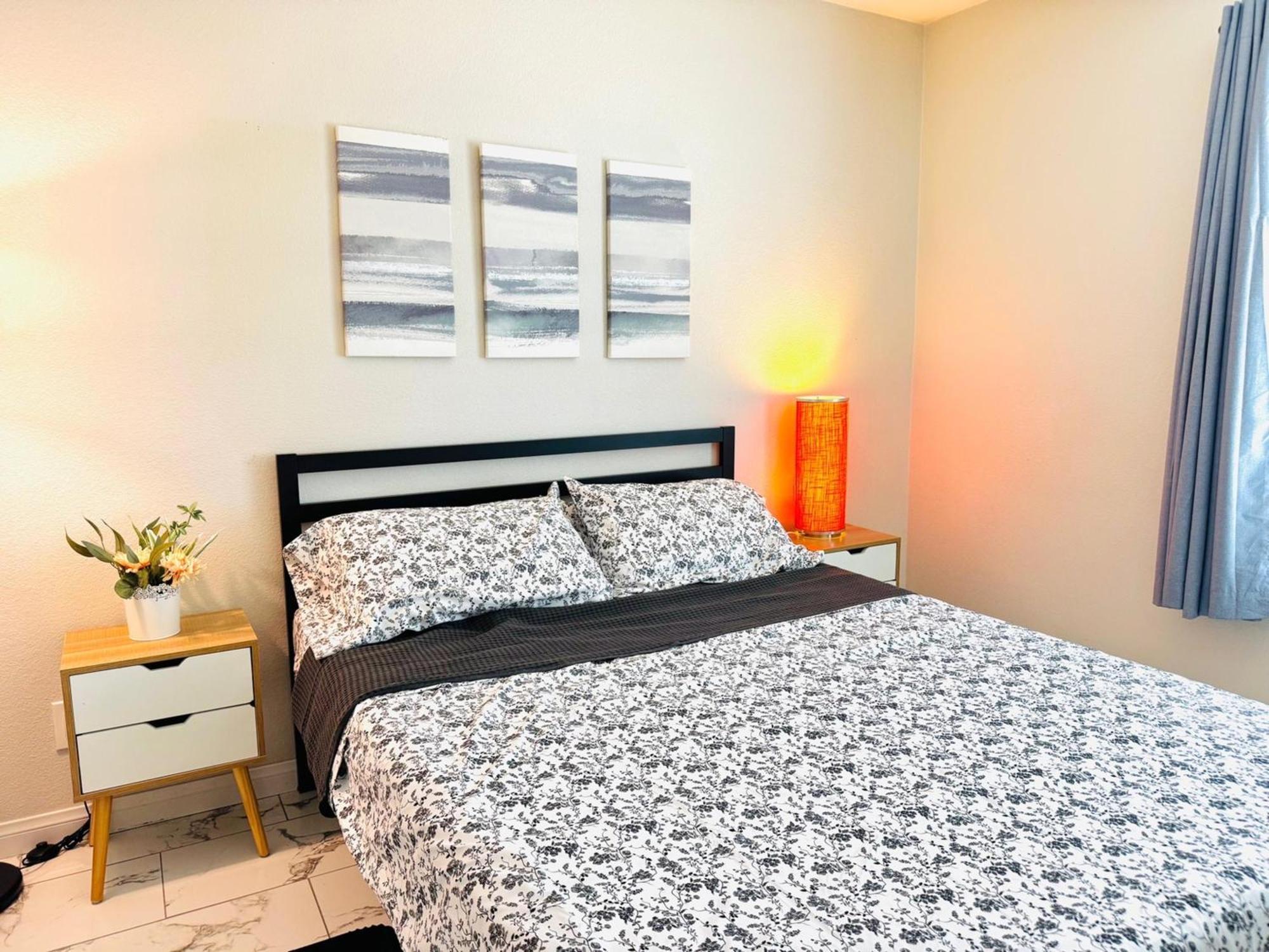 Warmnest Living - 2br 10 Mins To Strip - Long Ready Holiday home Las Vegas
